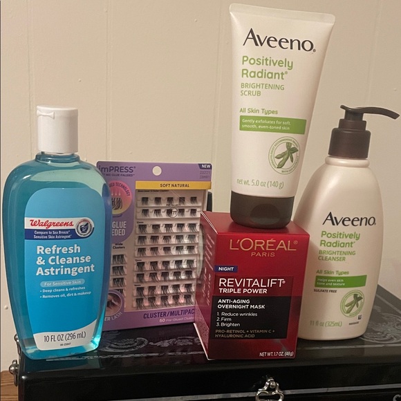 various Other - Positively Radiant Brightening Cleanser and Scrub Set